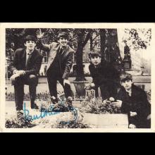 1963 THE BEATLES PHOTO - CHROMO - UK - A. & B. C.CHEWING GUM LTD No 022 - 028 IN A SERIES OF 60 PHOTOS - TRADING CARDS - pic 1