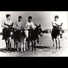 1964 THE BEATLES PHOTO - POSTCARD UK - MM248 THE BEATLES C IMMAGGINAZIONE STELLARE MONACO - 15,4X 10,3 - pic 9