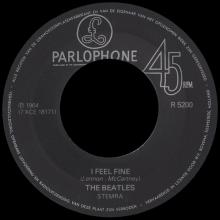 1976 03 06 HOL ⁄ HOL The Beatles The Singles Collection 1962-1970 - R 5200 - I Feel Fine ⁄ She's A Woman - BS 45 - pic 1