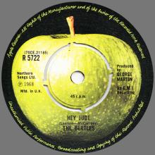 1982 12 07 THE BEATLES SINGLES COLLECTION - BSCP1 - R 5722 - A - HEY JUDE / REVOLUTION - pic 1