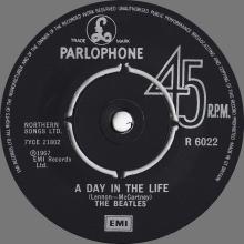 1982 12 07 THE BEATLES SINGLES COLLECTION - BSCP1 - R 6022 - A - SGT. PEPPER'S / WITH A LITTLE / A DAY IN THE LIFE  - pic 5