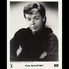 1986 09 01 b Press To Play - Paul McCartney Press Pack - pic 4