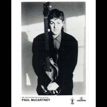 1989 06 05 a Flowers In The Dirt - Paul McCartney - Press kit for the CD - pic 5