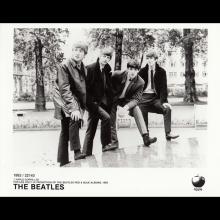1993 09 20 THE BEATLES 1962-1966 1967-1970 - PRESS PACK RED AND BLUE -  UK - A - pic 1