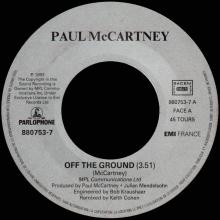 FR46 - 1993 02 02 - OFF THE GROUND ⁄ COSMICALLY CONSCIOUS - 880753-7 - pic 1