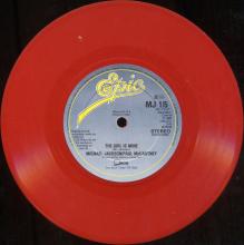 1982 10 18 - THE GIRL IS MINE - JACKSON ⁄ MCCARTNEY - EPIC MJ1-5 - ORANGE (RED)  VINYL - UK - pic 3