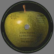 2019 11 22 THE BEATLES - THE SINGLES COLLECTION - 0602547261717 - 4726166 - ISRAEL - BF94174-01 - pic 1