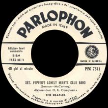 ITALY 1970 00 00 - PFC 7511 - SGT PEPPER'S LONELY HEARTS CLUB BAND ⁄ A DAY IN THE LIFE - pic 1