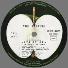 THE BEATLES DISCOGRAPHY FRANCE 1978 BOXED SET 11 - 1970 05 11 LET IT BE - N - APPLE SACEM - Y 2C 066- 04433 - pic 1