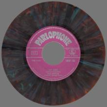 THE BEATLES MULTICOLOR GREECE - GMSP 134 - HEY JUDE ⁄ REVOLUTION - OPEN CENTER - pic 1