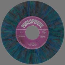THE BEATLES MULTICOLOR GREECE - GMSP  84 - ROCK AND ROLL MUSIC ⁄ NO REPLY - OPEN CENTER - pic 1