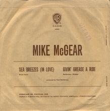 1974 09 27 - MIKE McGEAR - SEA BREEZES ⁄ GIVIN' GREASE A RIDE - PORTUGAL - WARNER BROS - N - 5 - 63 - 83 - pic 1
