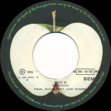 por12 Junior's Farm ⁄ Sally G. 8E 006 05752 MG - pic 1