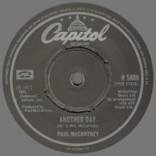 UK 01- B - ANOTHER DAY ⁄ OH WOMAN, OH WHY - CAPITOL - R 5889 - pic 1
